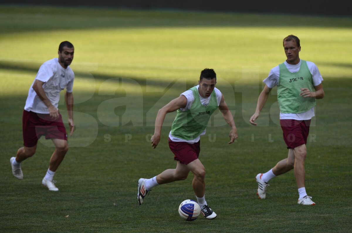 FOTO Campionii s-au antrenat pe National Arena pentru Supercupă şi-i ameninţă pe "cîini"