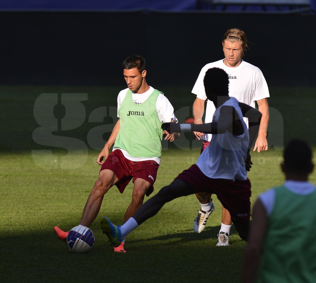 FOTO Campionii s-au antrenat pe National Arena pentru Supercupă şi-i ameninţă pe "cîini"