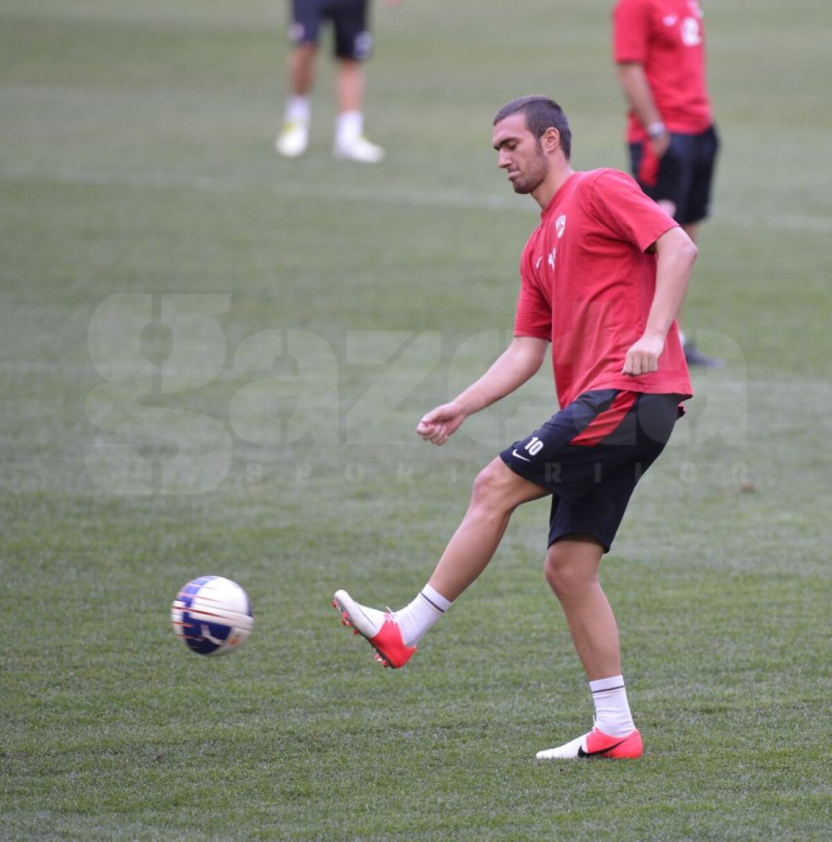 FOTO Dinamoviştii au un mesaj războinic pentru Andone: "Ne ştie bine, dar şi noi îl cunoaştem pe el" :)