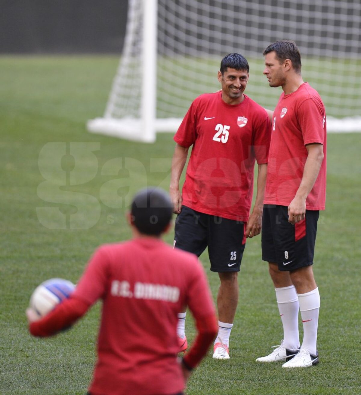 FOTO Dinamoviştii au un mesaj războinic pentru Andone: "Ne ştie bine, dar şi noi îl cunoaştem pe el" :)