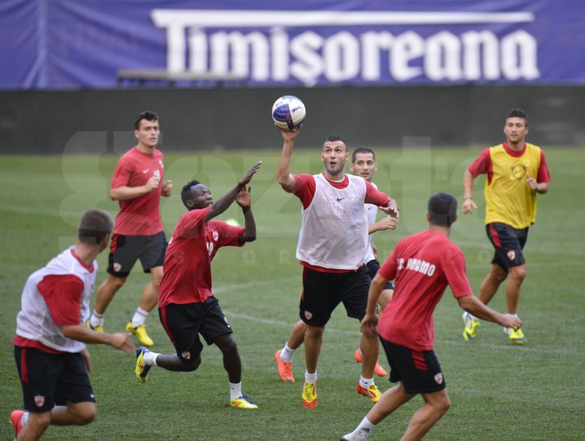 FOTO Dinamoviştii au un mesaj războinic pentru Andone: "Ne ştie bine, dar şi noi îl cunoaştem pe el" :)