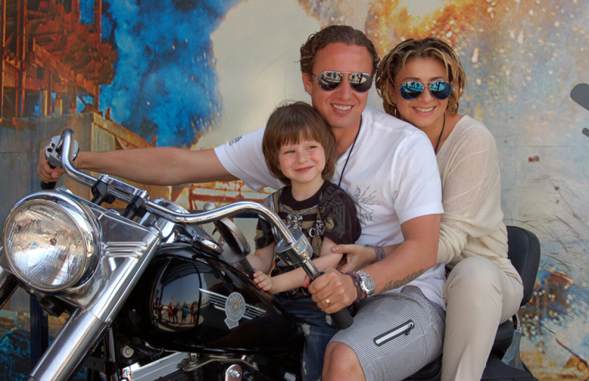 Reghecampf, aşa cum nu-l ştiaţi » Cum arată antrenorul Stelei în afara terenului