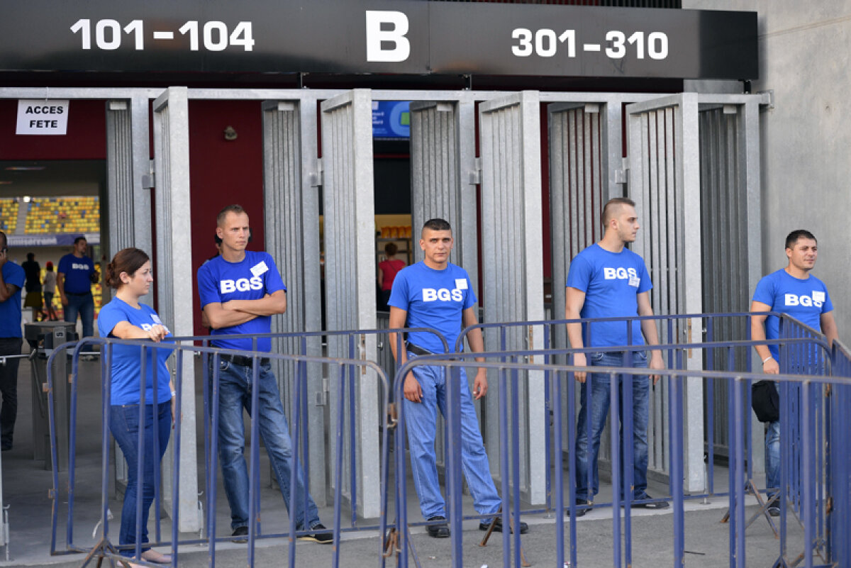 FOTO Lăsaţi cu ochii-n soare! » Dinamovişti şi clujenii au avut parte de o atmosferă monotonă