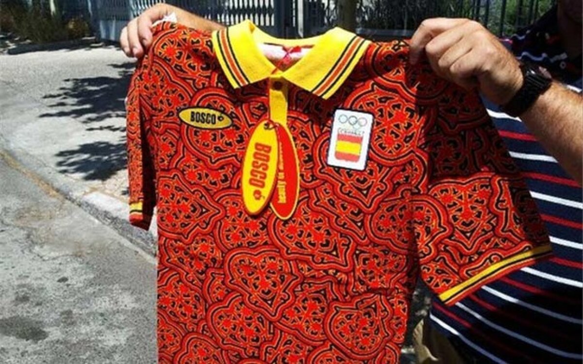 FOTO&VIDEO ”Olimpicilor” spanioli le e ruşine de echipamentul pentru Olimpiadă: ”Parcă e de la King Africa!” :D