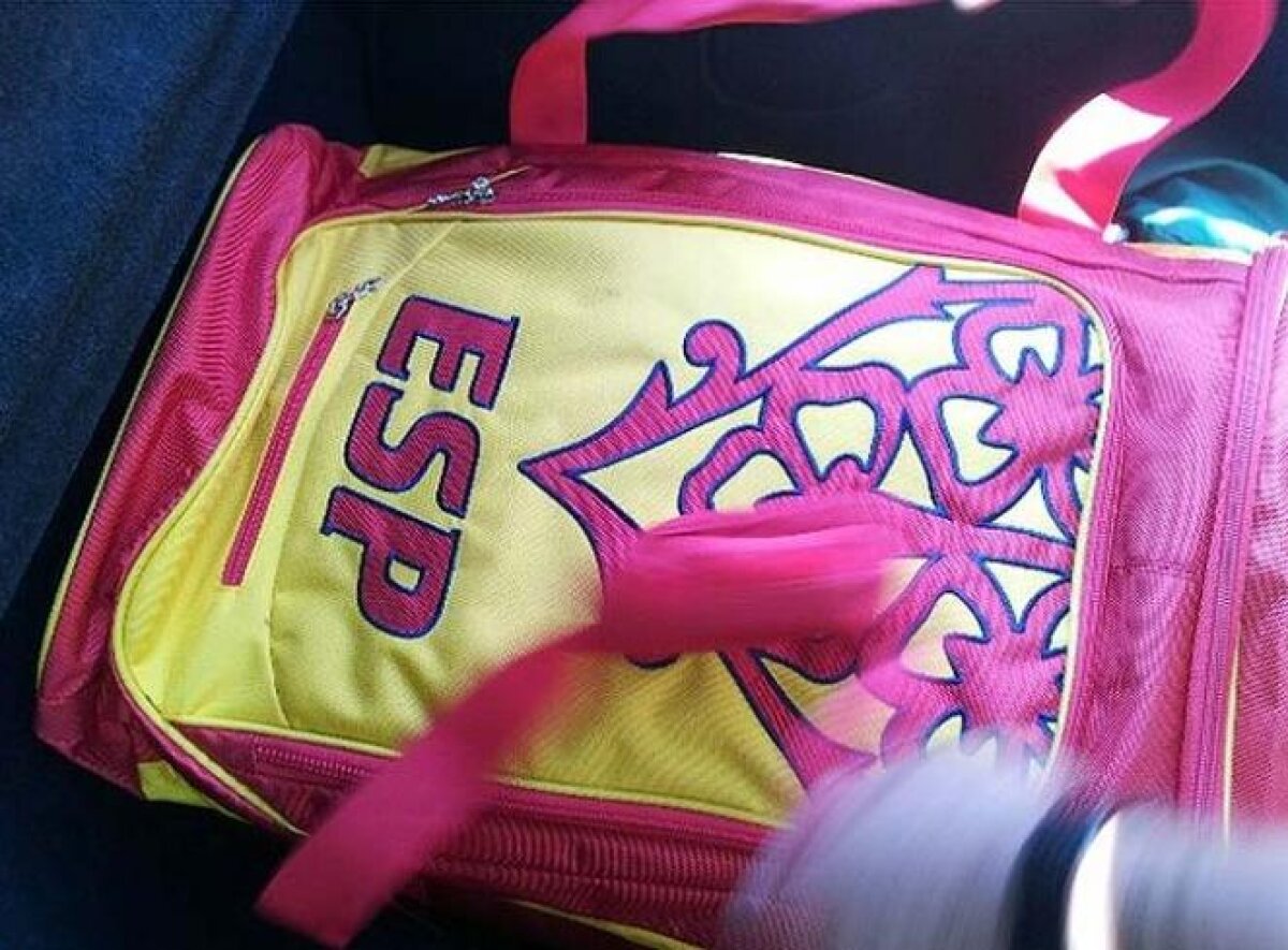 FOTO&VIDEO ”Olimpicilor” spanioli le e ruşine de echipamentul pentru Olimpiadă: ”Parcă e de la King Africa!” :D