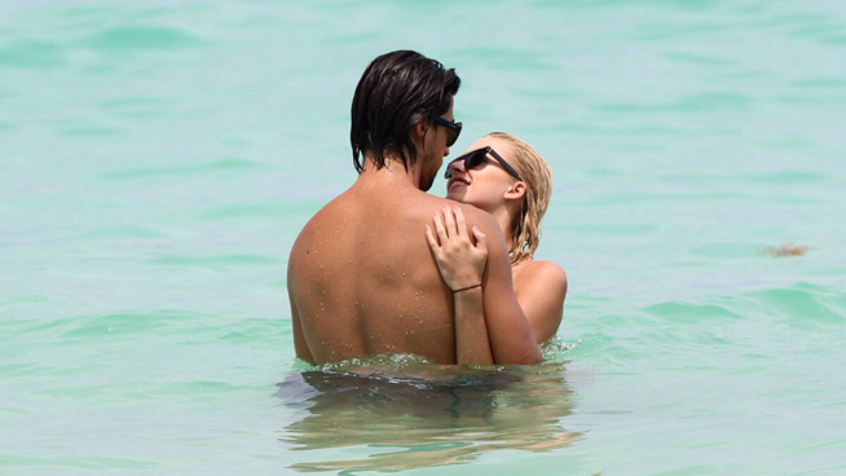 GALERIE FOTO » Khedira a făcut senzaţie cu iubita lui sexy pe plajele din Miami