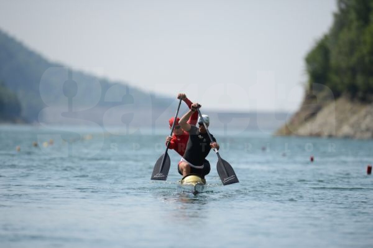 Alexandru Dumitrescu şi Victor Mihalachi vor concura la Londra într-o barcă de culoare aurie » Canoea poleită