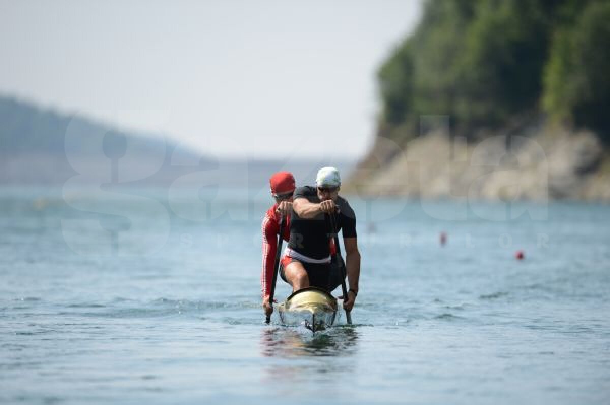 Alexandru Dumitrescu şi Victor Mihalachi vor concura la Londra într-o barcă de culoare aurie » Canoea poleită