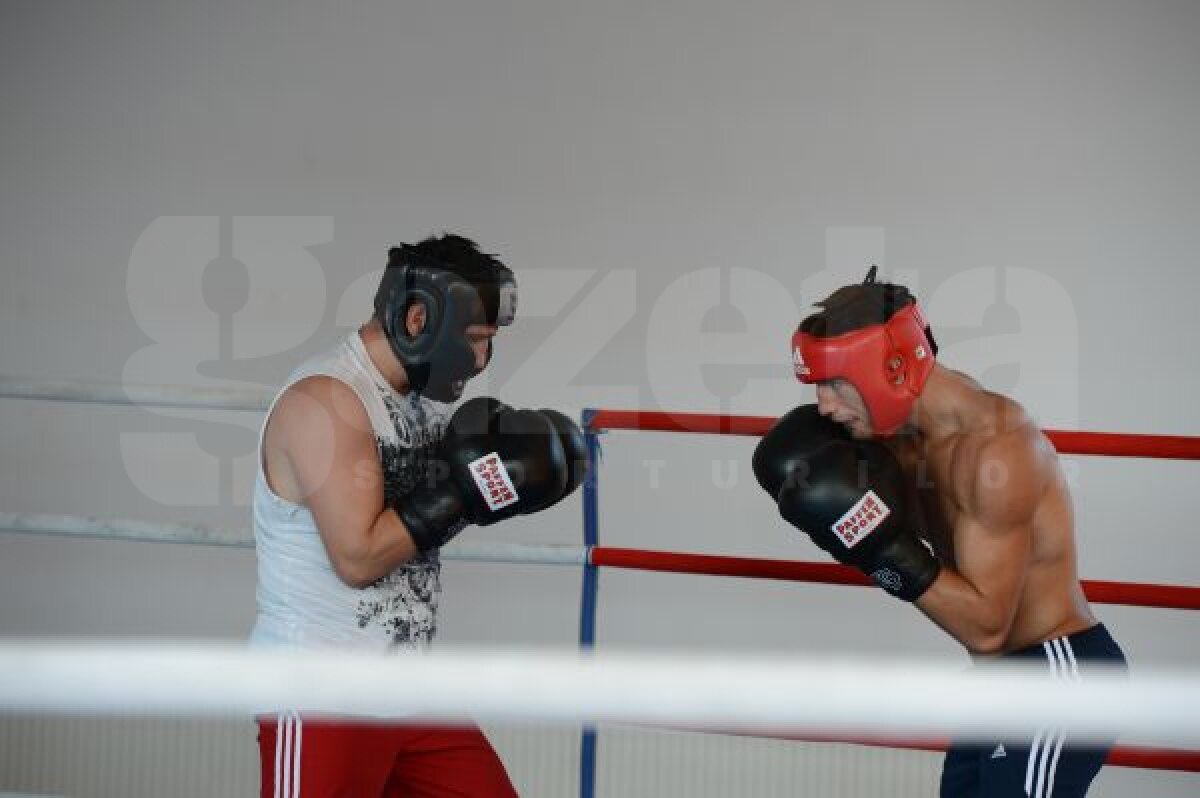 Singurul pugilist român calificat la Londra, Bogdan Juratoni, are o motivaţie suplimentară la fiecare antrenament: DRAPELUL ROMÂNIEI