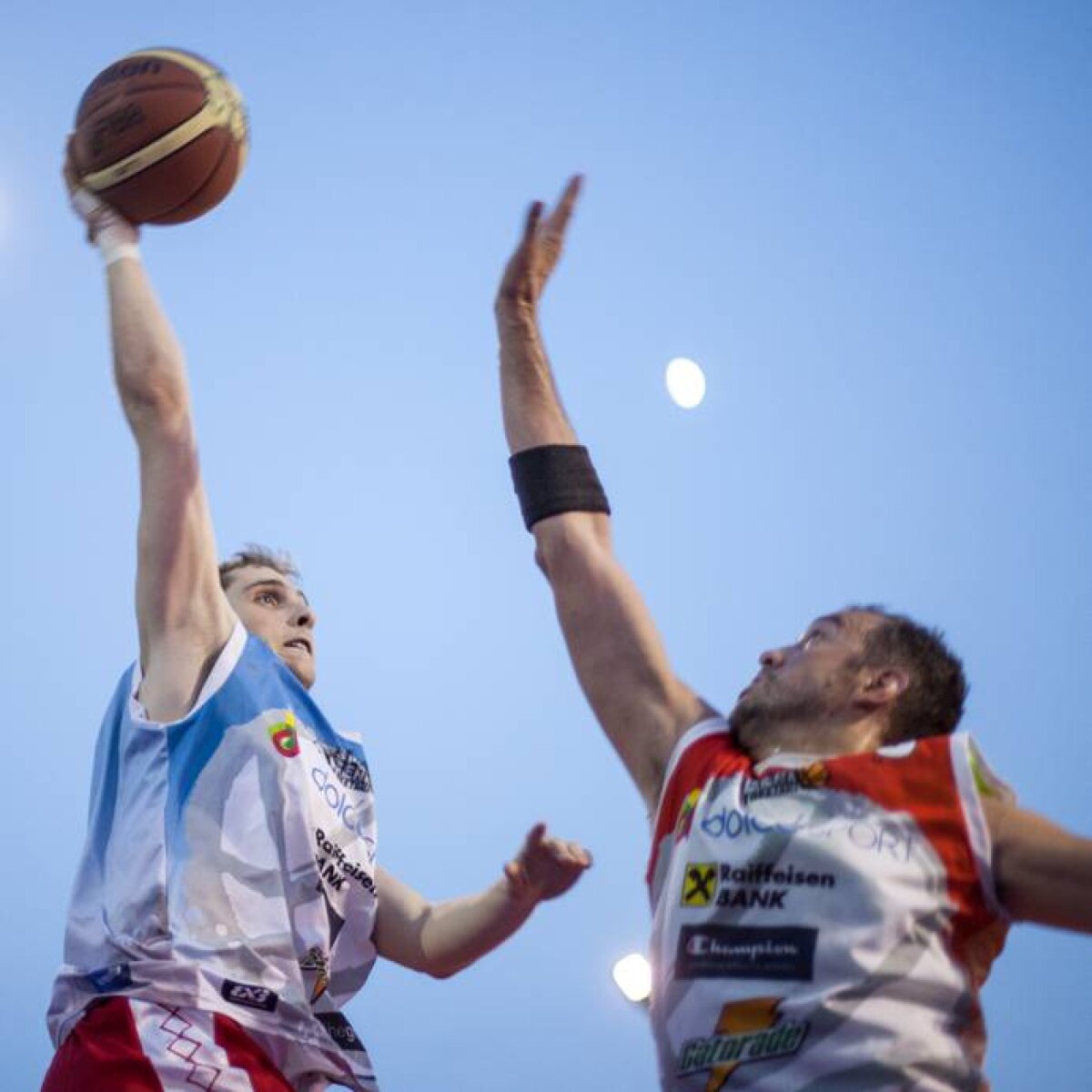 Steaua "86" cu Belodedici şi Bumbescu la Sport Arena Streetball!