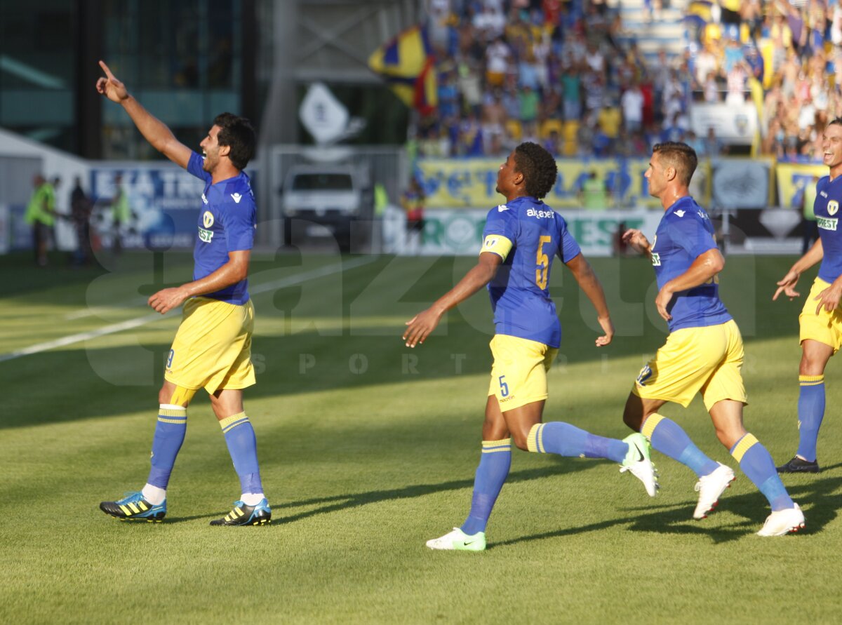 VIDEO şi FOTO Petrolul - Ceahlăul 5-0 » Hamza şi Grozav s-au distrat cu nemţenii