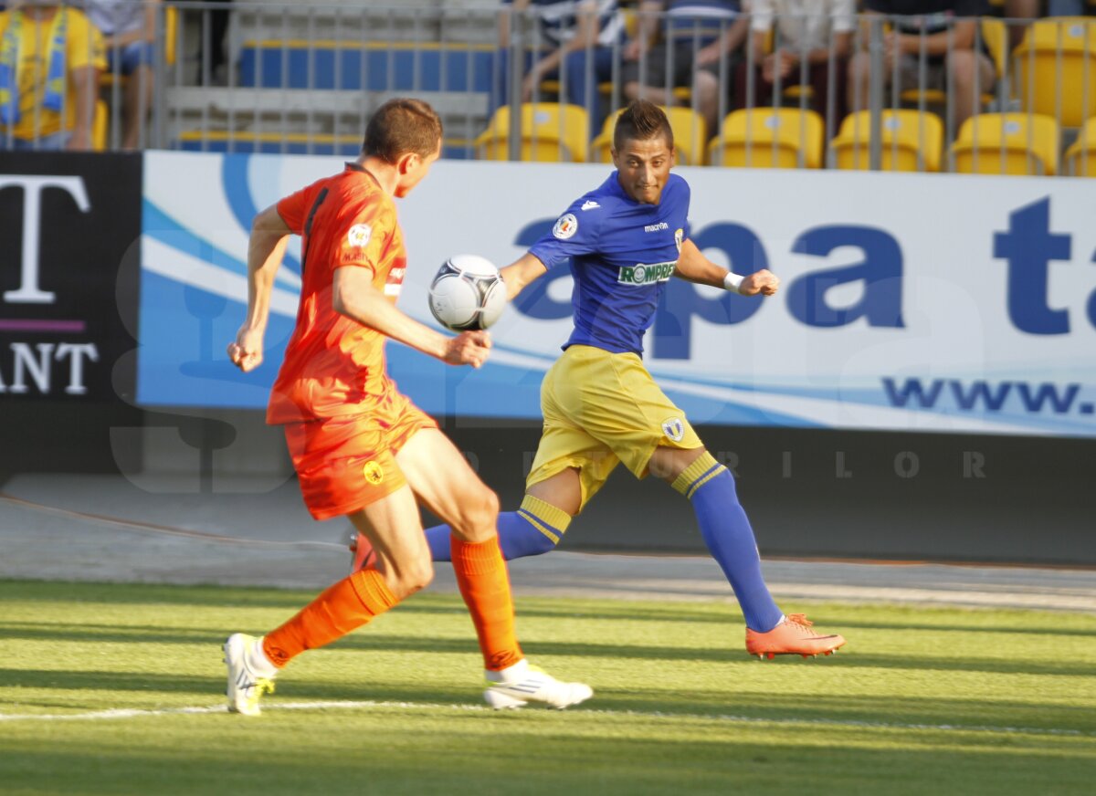 VIDEO şi FOTO Petrolul - Ceahlăul 5-0 » Hamza şi Grozav s-au distrat cu nemţenii