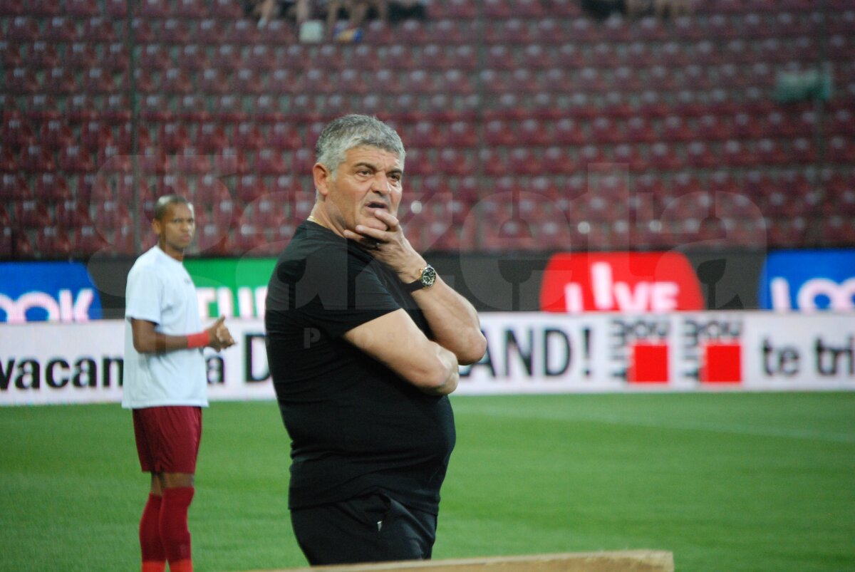 FOTO şi VIDEO CFR Cluj - Gaz Metan Mediaş 1-1 » Ando are probleme. Campionii fac primul pas greşit în noul sezon