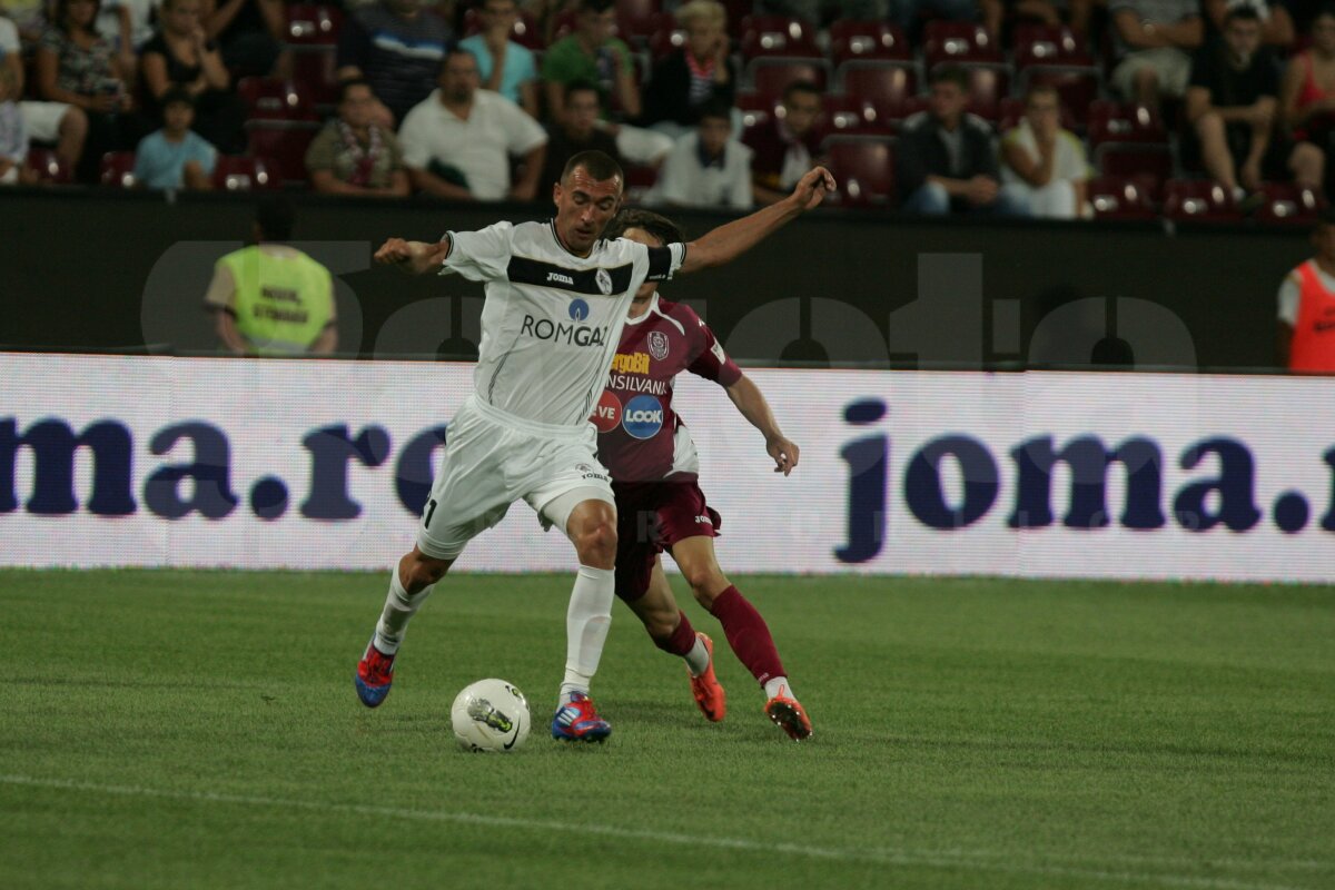 FOTO şi VIDEO CFR Cluj - Gaz Metan Mediaş 1-1 » Ando are probleme. Campionii fac primul pas greşit în noul sezon