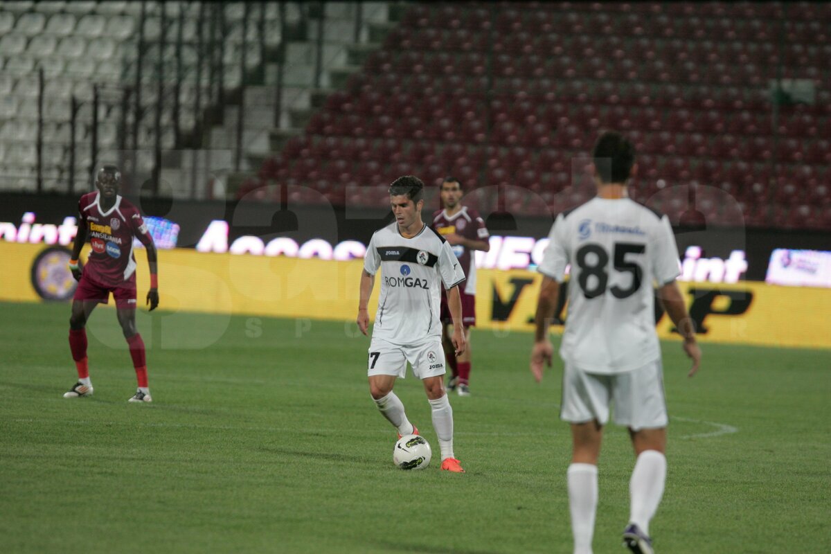 FOTO şi VIDEO CFR Cluj - Gaz Metan Mediaş 1-1 » Ando are probleme. Campionii fac primul pas greşit în noul sezon