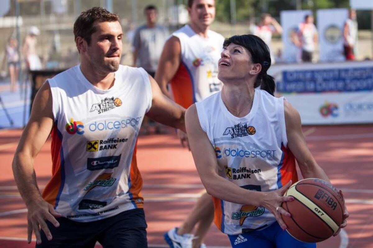 Miodrag Belodedici în duel cu Adrian Bumbescu la Sport Arena Streetball!
