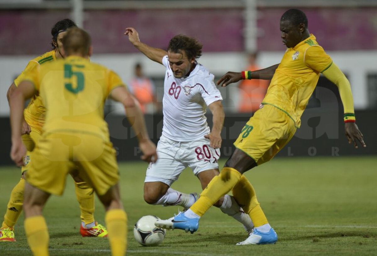 FOTO&VIDEO Wesley şi Teixeira au strălucit în primul derby al sezonului » Rapid - Vaslui 2-2