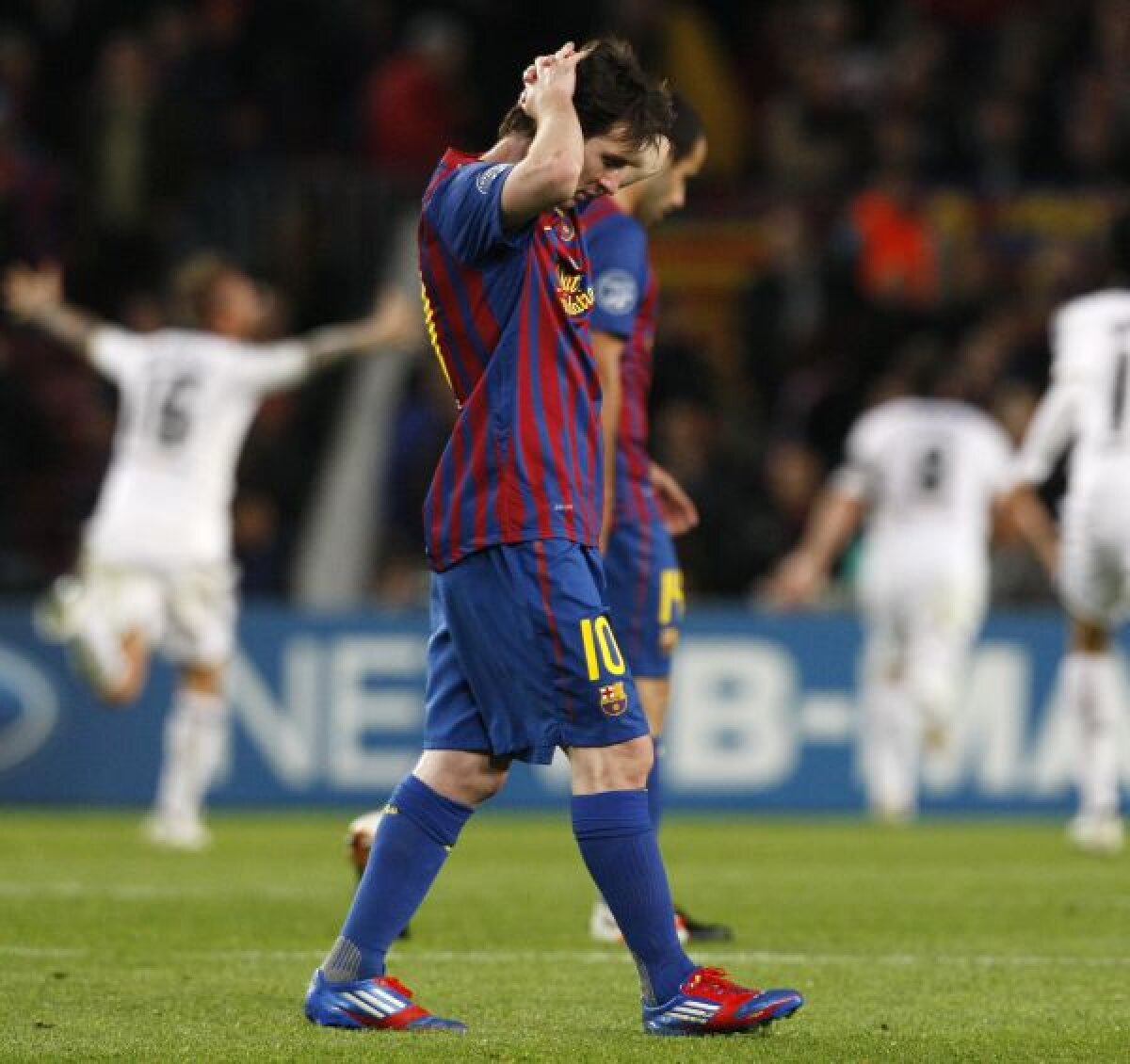 Au închiriat un salon de spital! » Catalanii se tem că starul argentinian Messi s-ar putea accidenta pe Naţional Arena