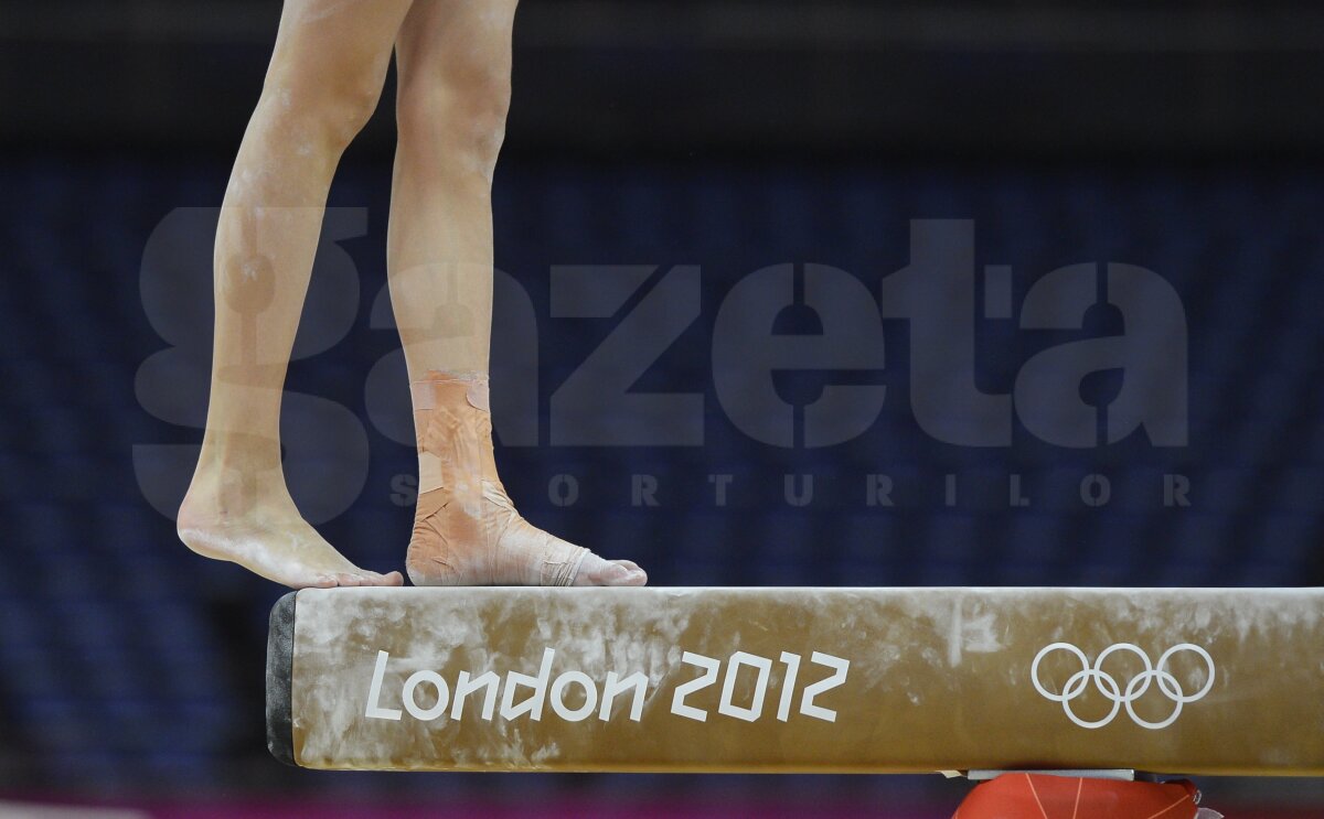 GALERIE FOTO » Larisa Iordache, cu piciorul bandajat la antrenamentul pe podium