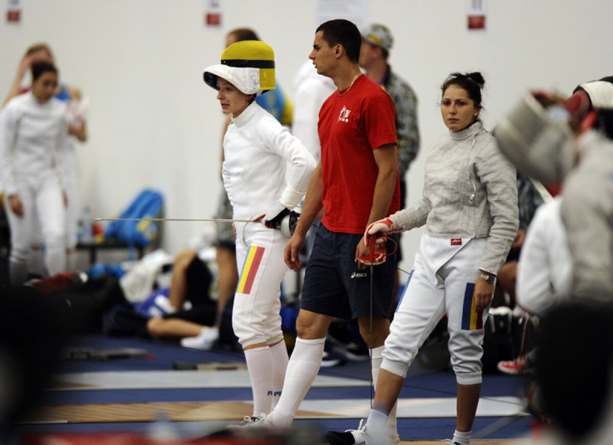 FOTO O oră de nebunie » Toţi cei opt scrimeri români prezenţi la Londra au împărţit o planşă în cel mai condensat antrenament posibil