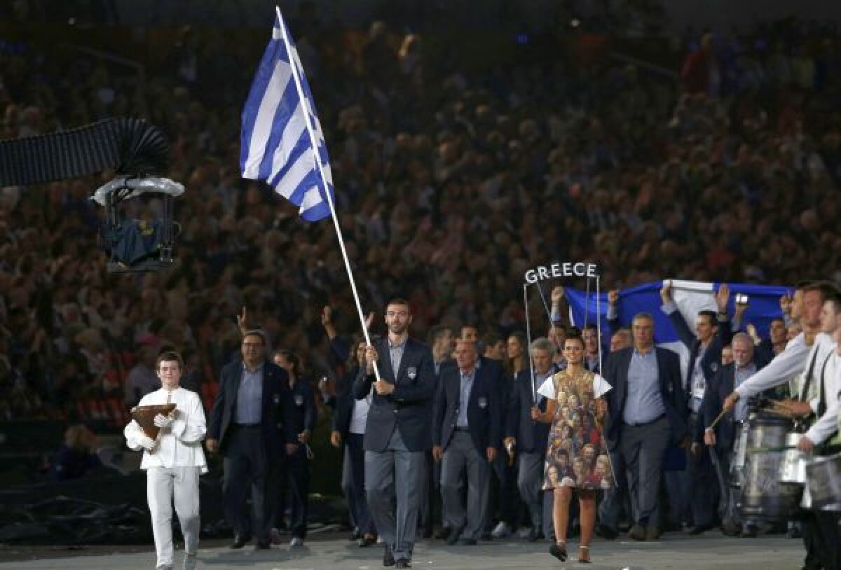 FOTO Ceremonie de vis la miezul nopţii » Start spre medalii cu poveşti, dansuri şi muzică bună