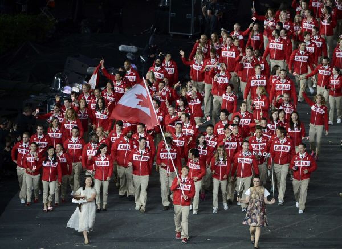 FOTO Ceremonie de vis la miezul nopţii » Start spre medalii cu poveşti, dansuri şi muzică bună