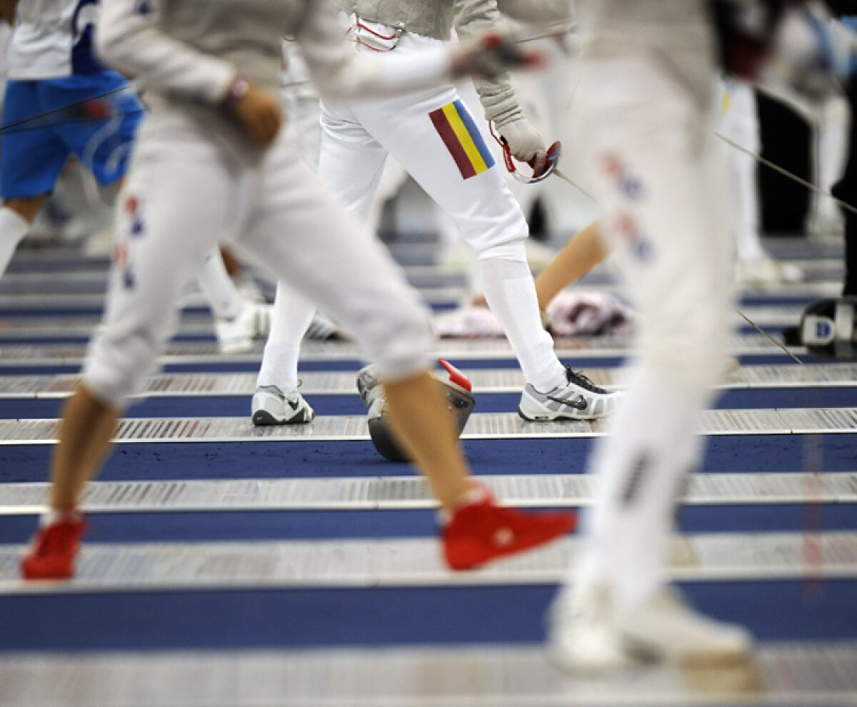 Fotografia zilei » Ei sînt pistolarii Olimpiadei de atletism. The cowboys pentru Londra 2012