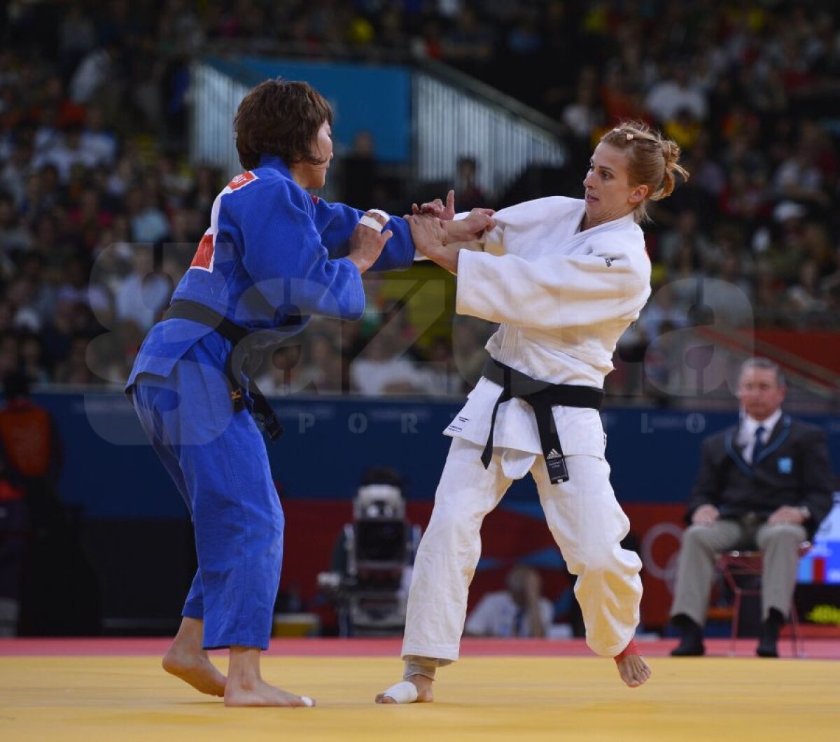 FOTO Argint în prima zi la Olimpiadă » Alina Dumitru aduce prima medalie pentru România la Londra! Felicitări, Alina!