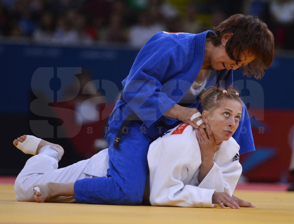 FOTO Argint în prima zi la Olimpiadă » Alina Dumitru aduce prima medalie pentru România la Londra! Felicitări, Alina!