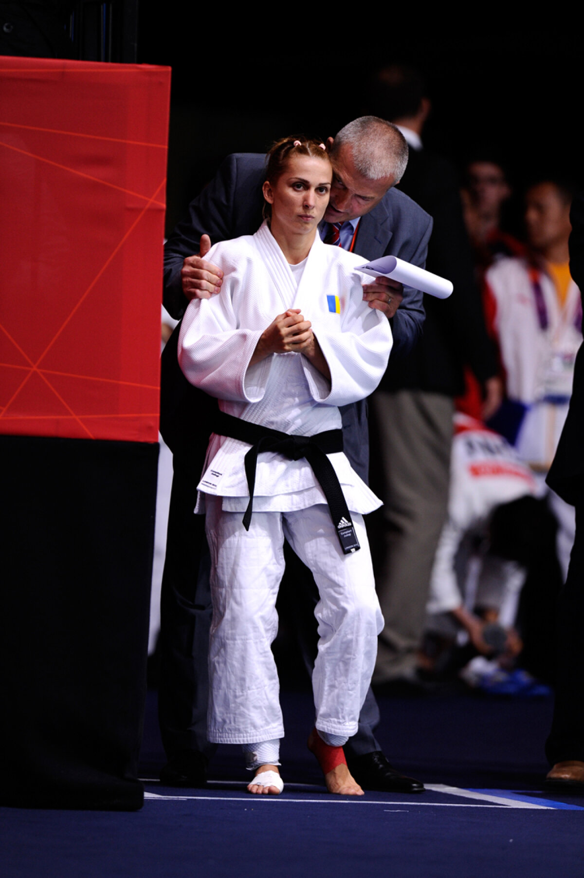 FOTO E medalie, e Alina! » Alina Dumitru a adus prima medalie a României la Londra: argint la judo, categoria 48 kg