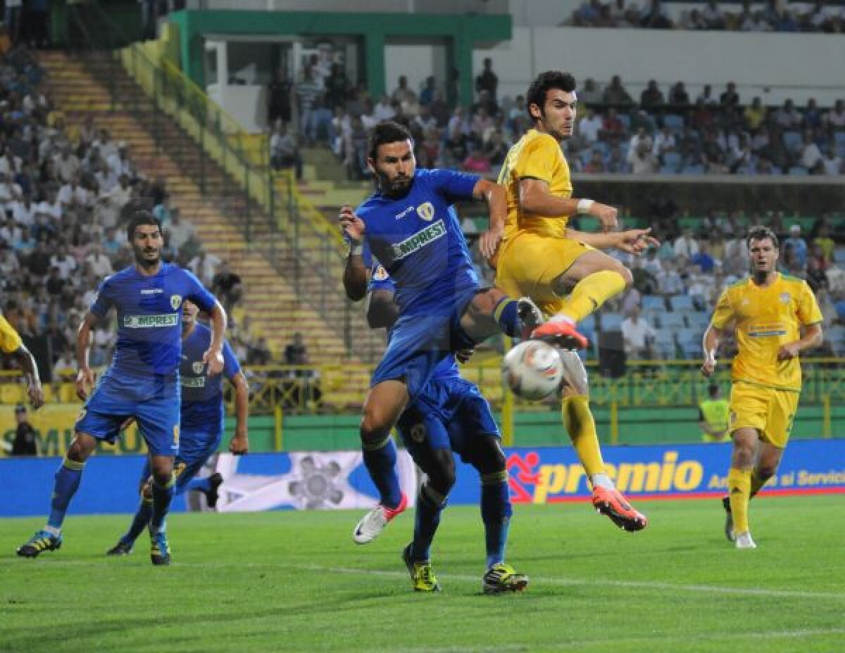 VIDEO + FOTO Sînmărtean taie aripile Petrolului » Vasluiul învinge cu 3-0 revelaţia primei etape
