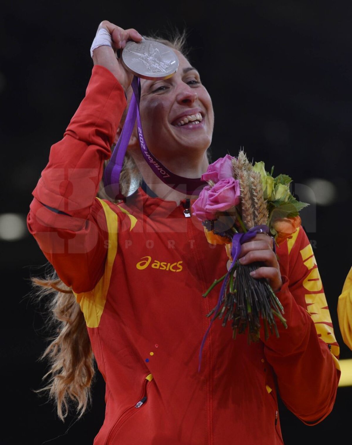 FOTO Argint în prima zi la Olimpiadă » Alina Dumitru aduce prima medalie pentru România la Londra! Felicitări, Alina!