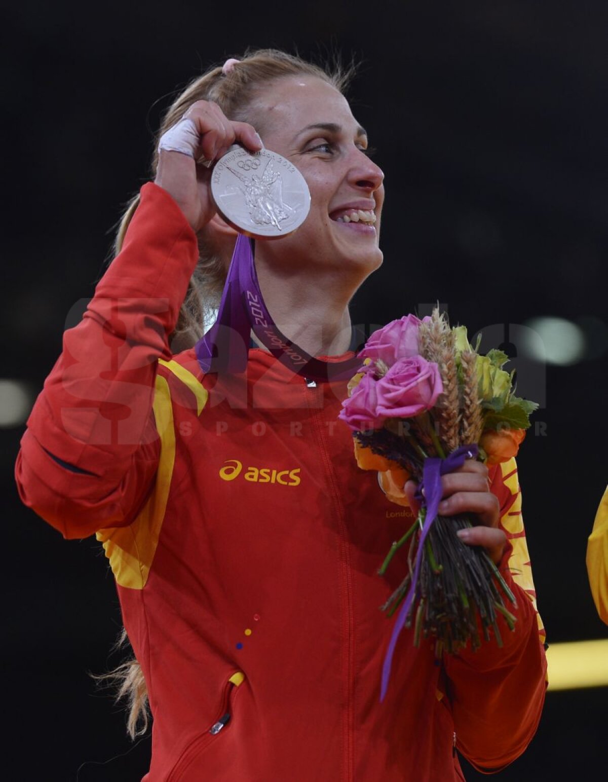 FOTO Argint în prima zi la Olimpiadă » Alina Dumitru aduce prima medalie pentru România la Londra! Felicitări, Alina!