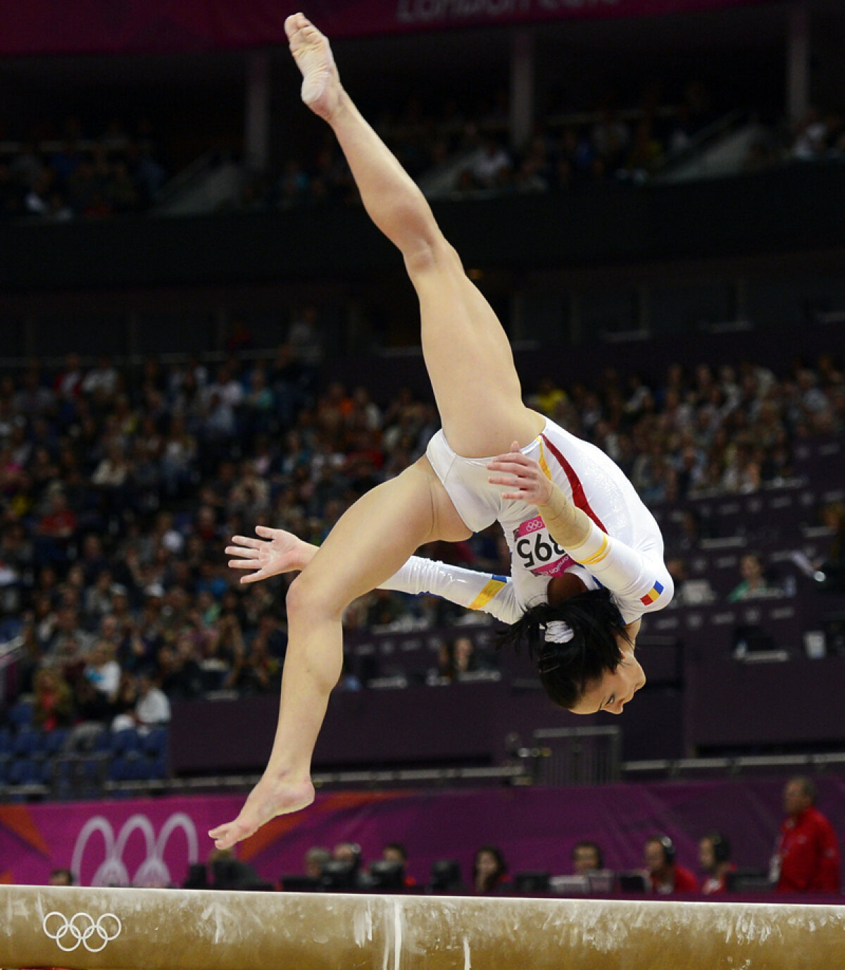 Emoţii şi lacrimi » Echipa feminină a României s-a calificat în finala pe echipe de pe locul al patrulea