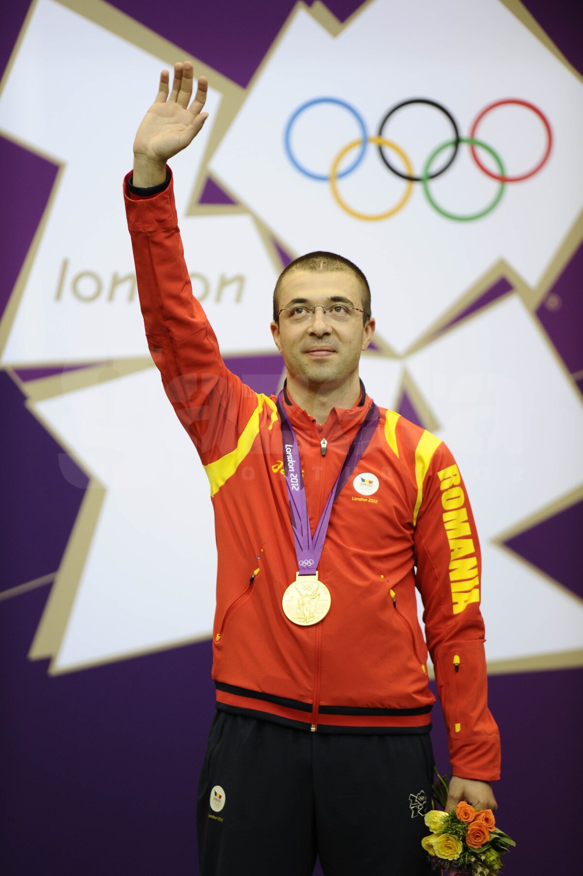 Avem primul aur, Alin Moldoveanu e CAMPION OLIMPIC la tir! Mesajul lui: "Mulţumesc, România, pentru susţinere!"