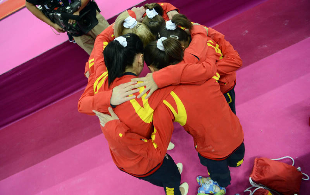 FOTO Sculptură în bronz » Pentru a doua ediţie a JO la rînd, echipa României ocupă locul al treilea pe echipe