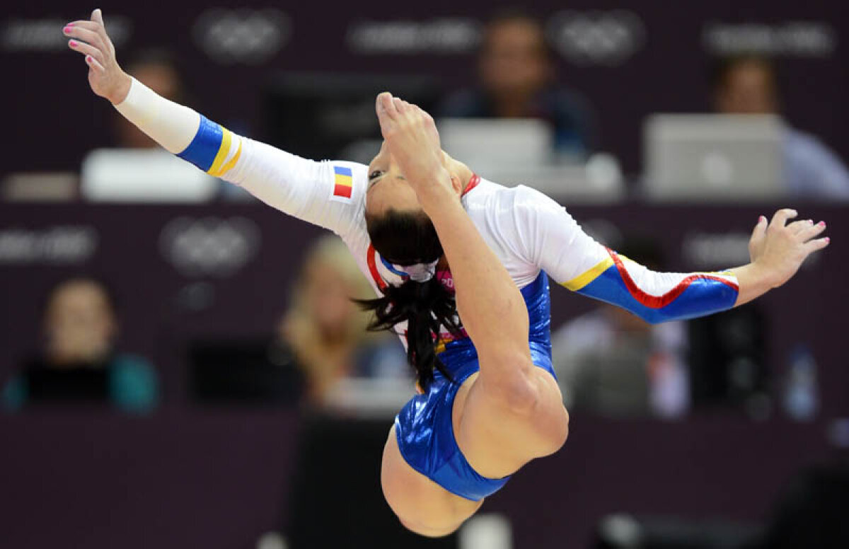 FOTO Sculptură în bronz » Pentru a doua ediţie a JO la rînd, echipa României ocupă locul al treilea pe echipe