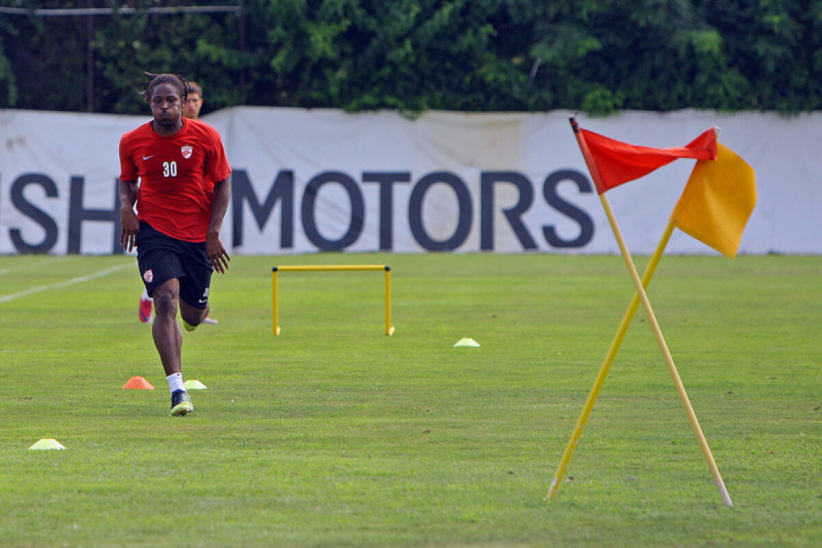 GALERIE FOTO » Alvarez, la primul antrenament cu Dinamo! Vezi imagini de la şedinţa de pregătire