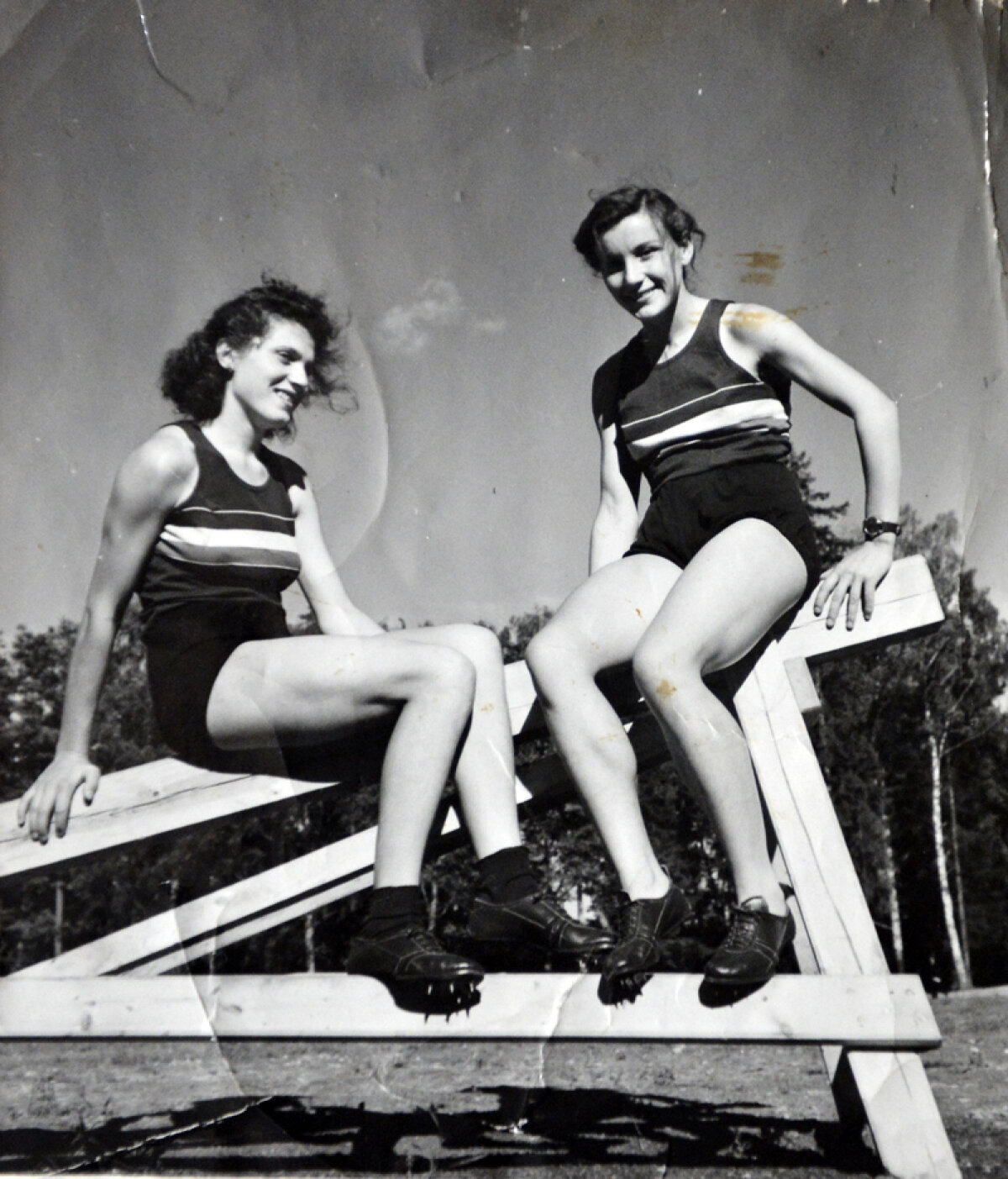 Sprint peste timp » Emma Konrad şi Andreea Ogrăzeanu faţă în faţă: olimpicele României la 100 de metri din 1952 şi 2012