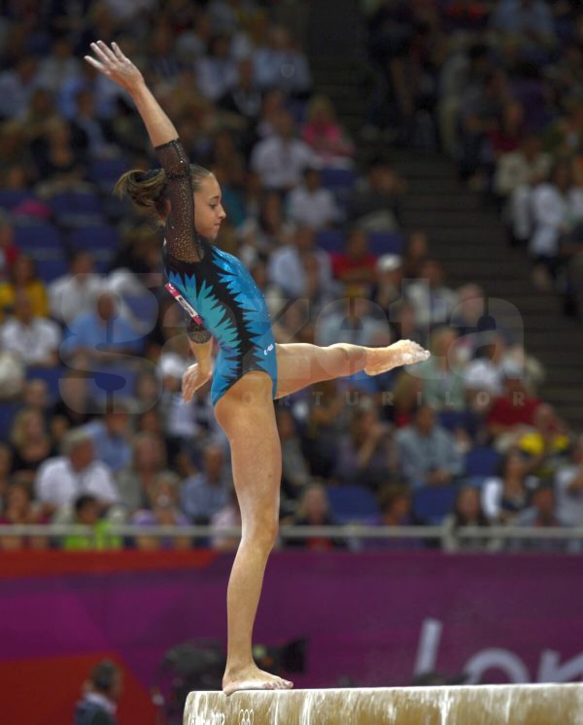 FOTO Sandra Izbaşa a încheiat finala la individual compus pe 5, Larisa Iordache pe 9