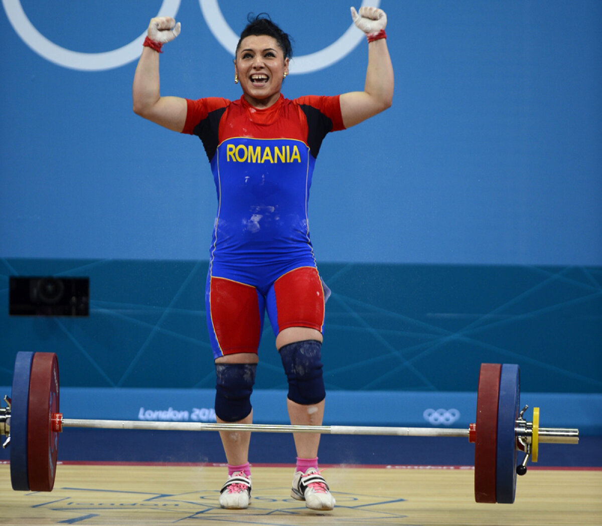 Prima dimineaţă cu argintul olimpic de gît pentru Roxana Cocoş: "Voi fi în haltere şi peste zece ani"