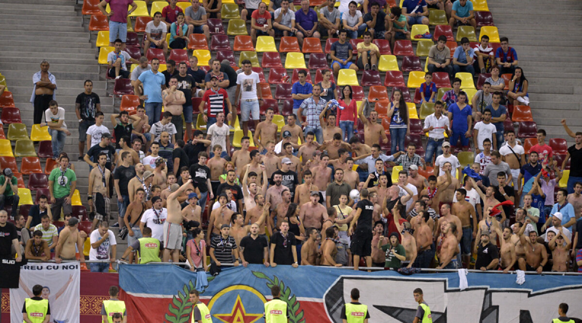 FOTO Prezenţi la apel » Steaua a fost susţinută în meciul cu Trnava de peste 20.000 de suporteri