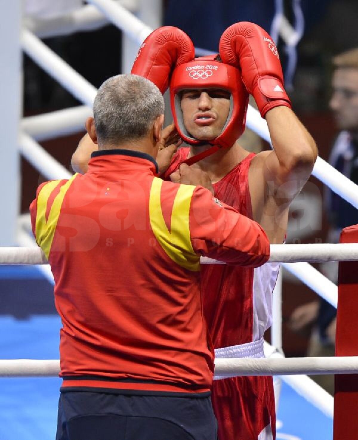 FOTO Juratoni eliminat, deşi toată lumea a considerat că a dominat în ring