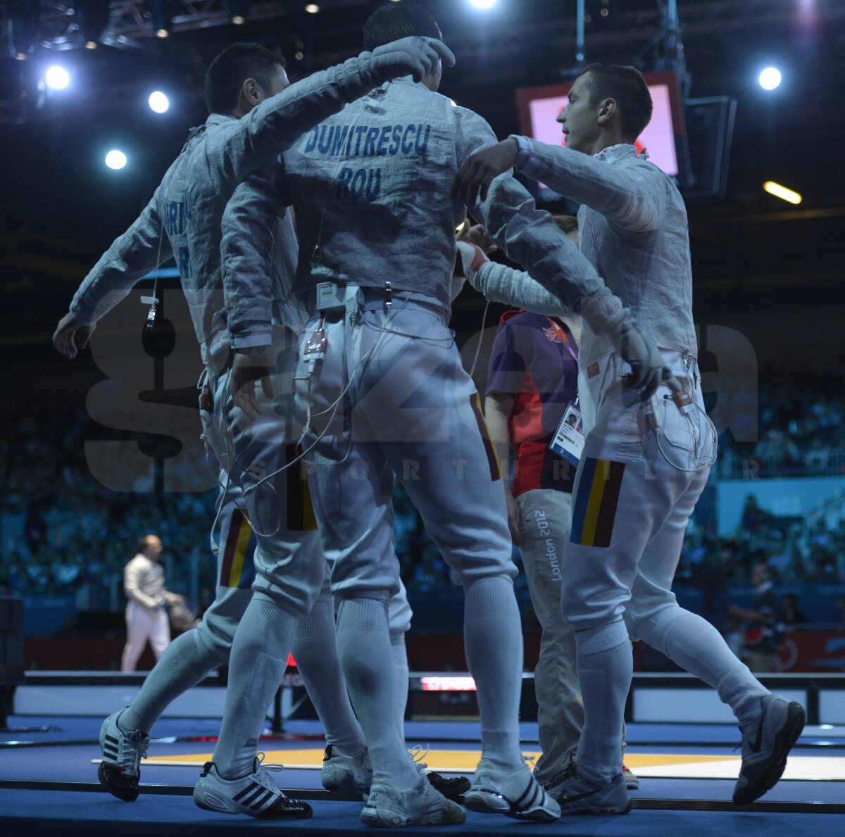 FOTO Medalia numărul 300 pentru România la Olimpiadă » Echipa de sabie a României a cîştigat astăzi argintul la Londra!