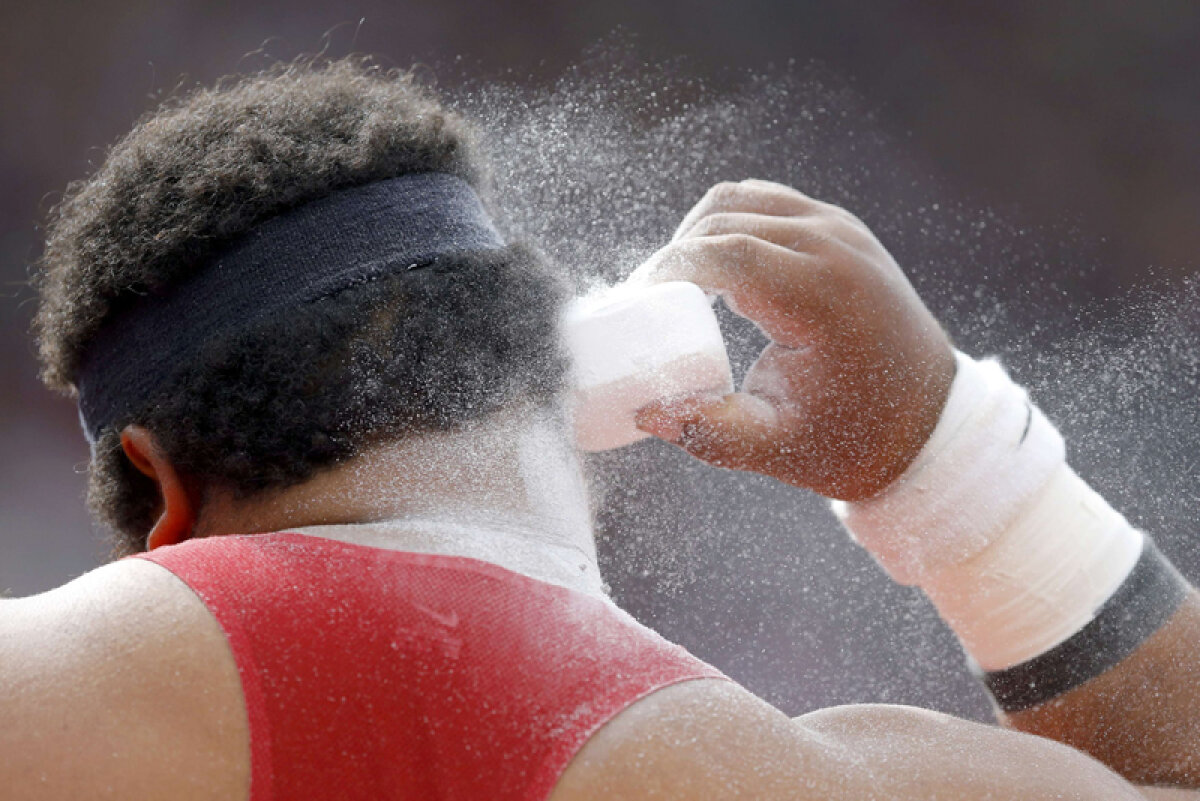 FOTO Chiar am cîştigat? » Unii campioni au o reacţie amuzantă cînd cuceresc medalia de aur. Nu le vine să creadă