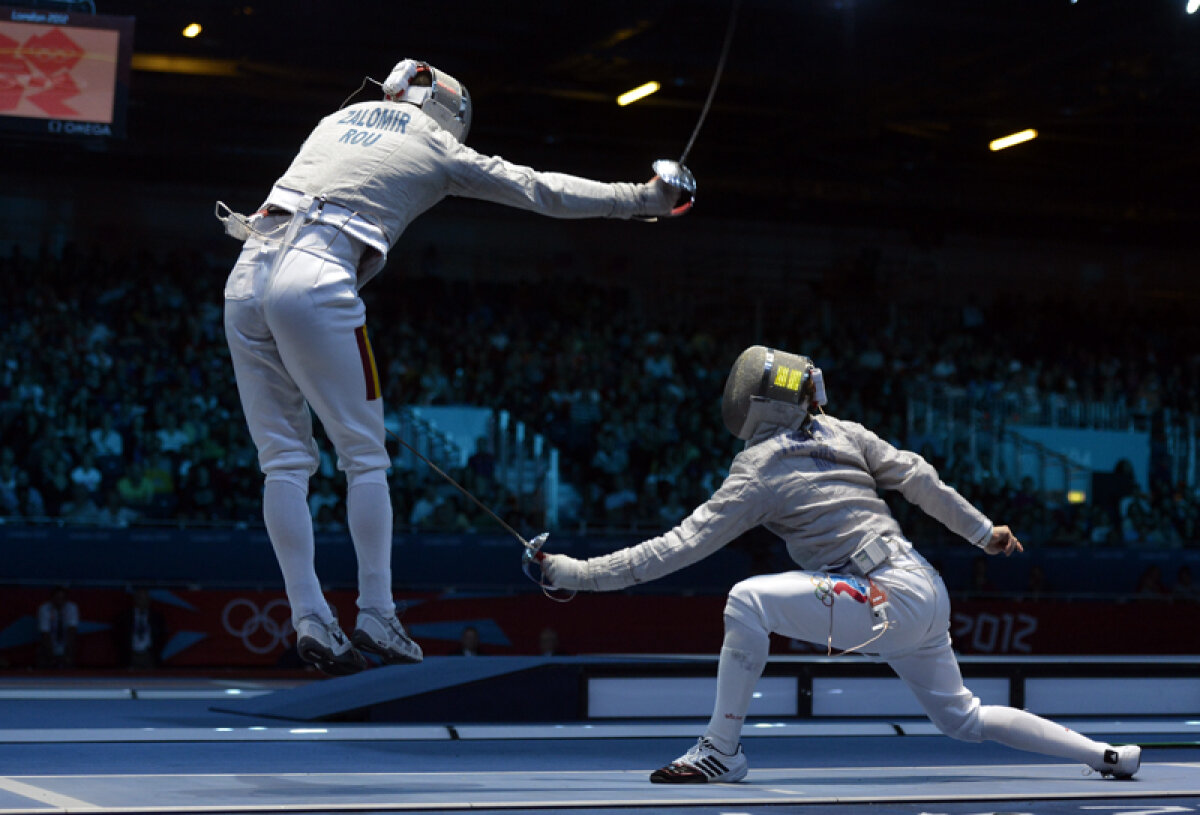 Istoria care nu vrea să asculte » Echipa masculină de scrimă a ajuns pînă în finala JO, pe care au cedat-o în faţa Coreei de Sud, scor 26-45