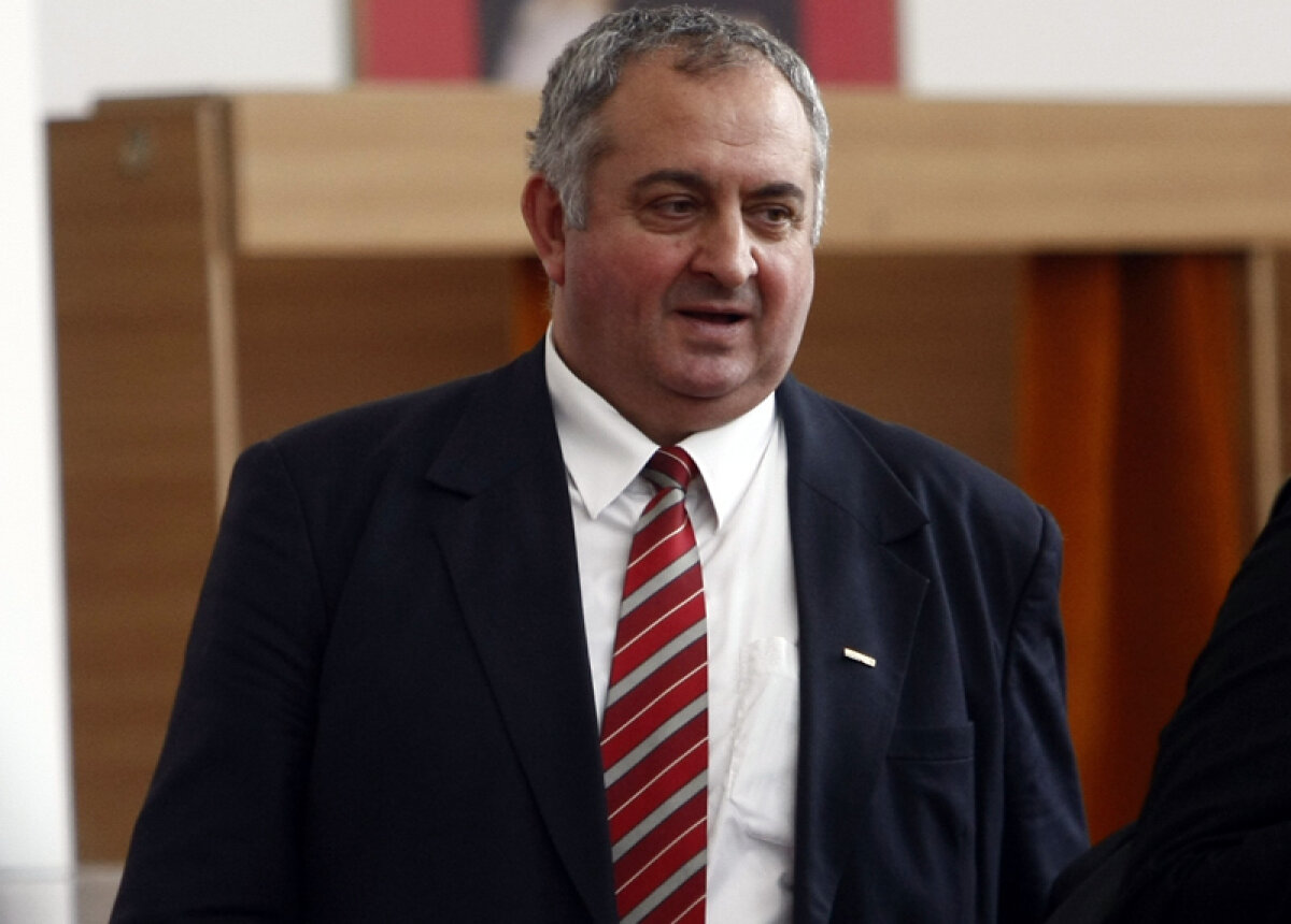 Fostul preşedinte al FRC explică în termeni duri eşecul de la Londra: "Lipă a lăsat-o intenţionat pe Andrunache să-şi rupă gîtul!"