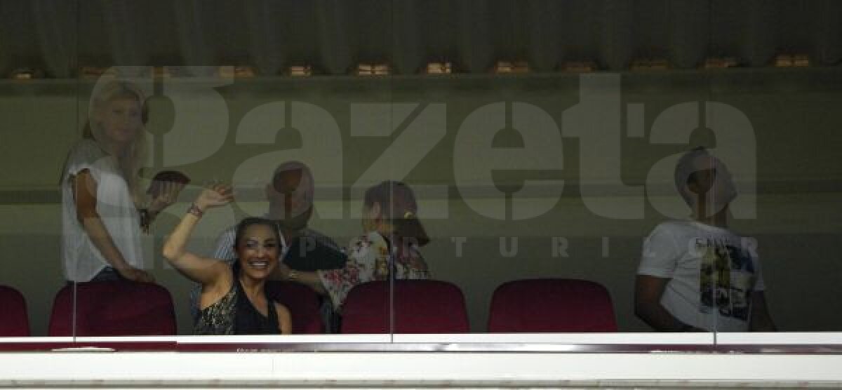 FOTO Oaspeţi speciali la meciul CFR - FC Vaslui » Andra şi Măruţă au venit să vadă derby-ul etapei pe viu