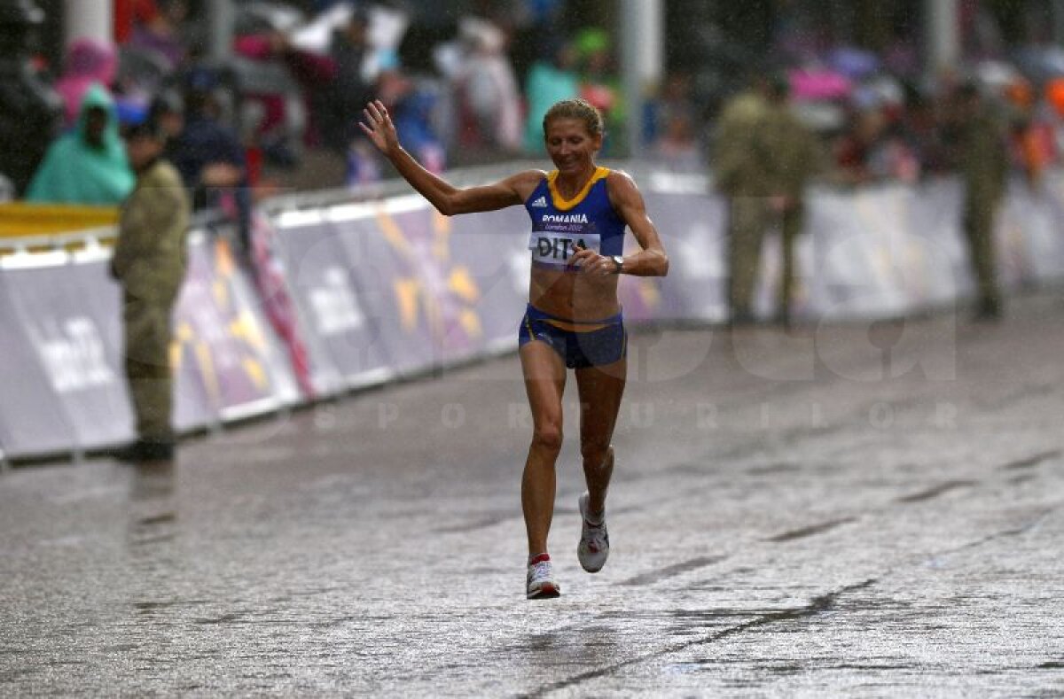 GALERIE FOTO » Tiki Gelana e noua campioană olimpică la maraton! Şimon pe 45, Diţă pe 86!