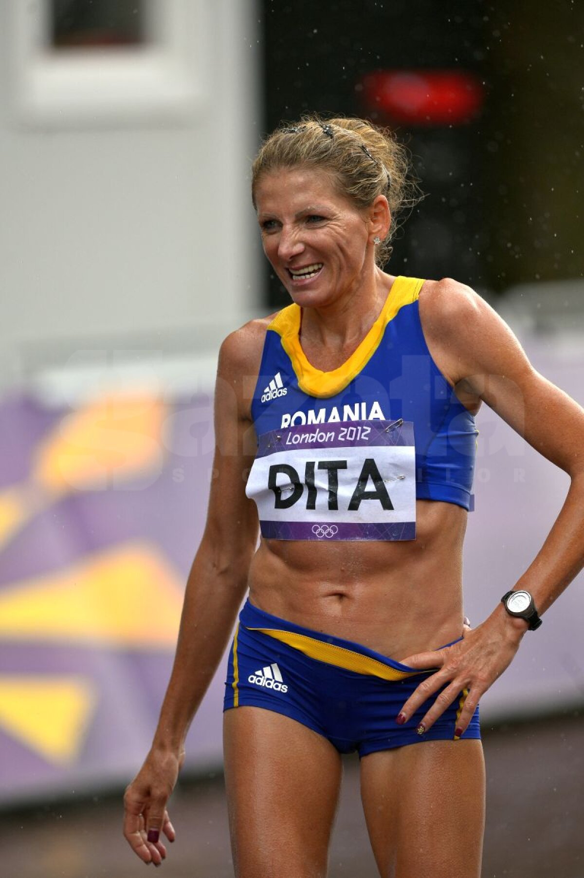 GALERIE FOTO » Tiki Gelana e noua campioană olimpică la maraton! Şimon pe 45, Diţă pe 86!